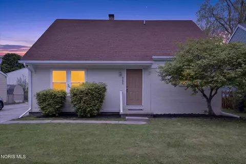 4224 Shade Tree Dr, Toledo, OH 43615