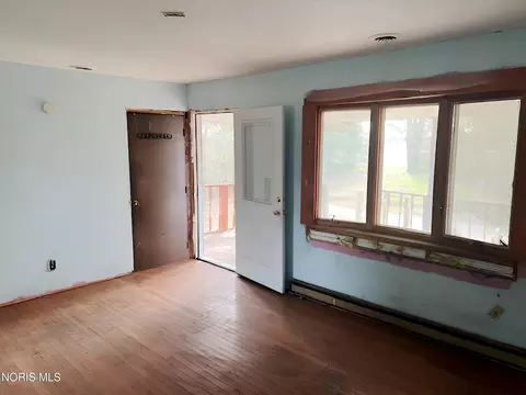 Living - 9706 Bradner Rd, Risingsun, OH 43457 photo 1 of 5