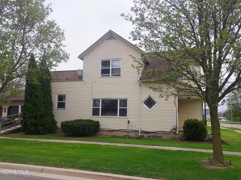 Exterior - 407 E 2nd St, Ottawa, OH 45875 photo 2 of 2