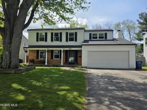 6357 Wedgewood Dr, Sylvania, OH 43560