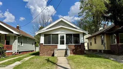 3848 Almeda Dr, Toledo, OH 43612