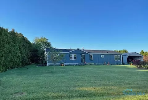 2467 Rice Rd, Fremont, OH 43420