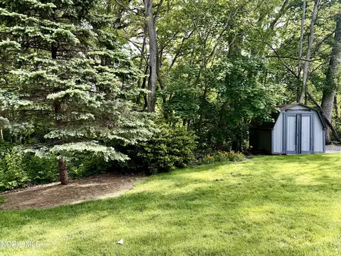 Exterior - 202 E Woodcox St, Antwerp, OH 45813 photo 12 of 12