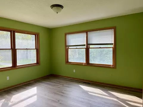 Bedroom - 202 E Woodcox St, Antwerp, OH 45813 photo 3 of 9