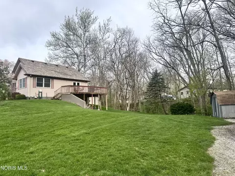 Exterior - 202 E Woodcox St, Antwerp, OH 45813 photo 5 of 12