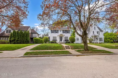 3409 Brantford Rd, Ottawa Hills, OH 43606