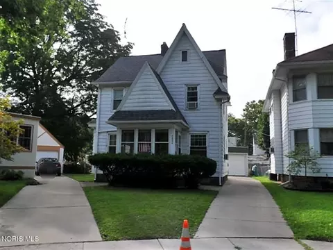 4452 Pennfield Rd, Toledo, OH 43612