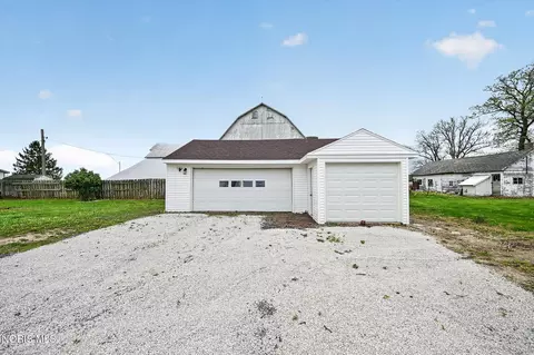 Exterior - 8040 Jerusalem Rd, Oregon, OH 43616 photo 8 of 8