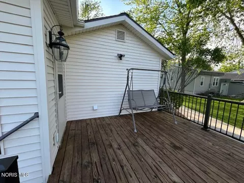 Exterior - 911 S Lynn St, Bryan, OH 43506 photo 6 of 7