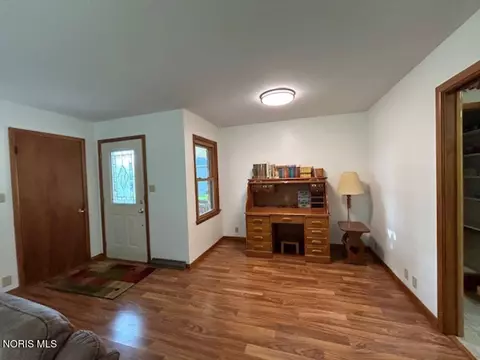 Entry Way - 911 S Lynn St, Bryan, OH 43506 photo 1 of 2