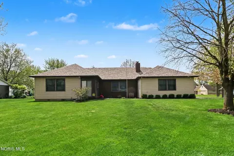 909 Monterey Ct, Archbold, OH 43502