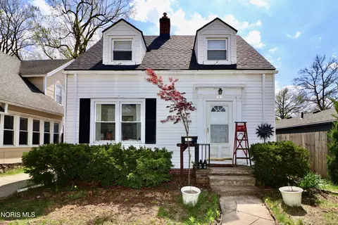 3019 Berdan Ave, Toledo, OH 43613