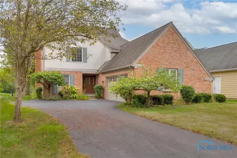 9504 Sheffield Rd, Perrysburg, OH 43551