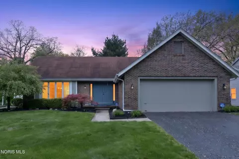 4341 Vicksburg Dr, Sylvania, OH 43560
