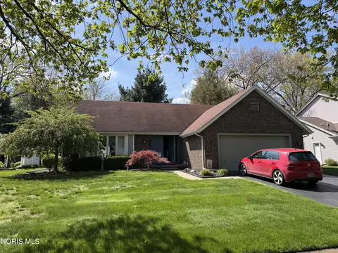 4341 Vicksburg Dr, Sylvania, OH 43560