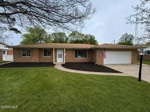 4336 Clarewood Dr, Toledo, OH 43623