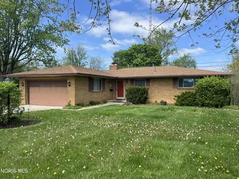 190 Cleveland Ave, Defiance, OH 43512