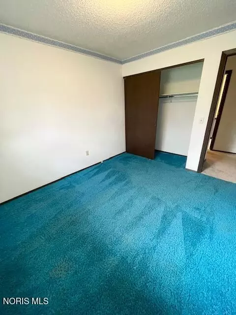 Bedroom - 3262 Springtime Dr, Oregon, OH 43616 photo 6 of 6