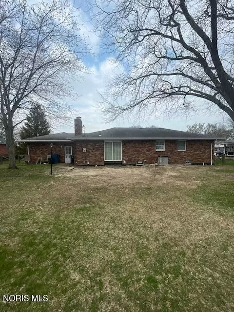 Exterior - 3262 Springtime Dr, Oregon, OH 43616 photo 2 of 2