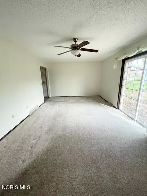 Living - 3262 Springtime Dr, Oregon, OH 43616 photo 1 of 3