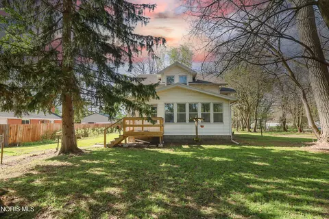 5805 Fryer Ave, Toledo, OH 43615