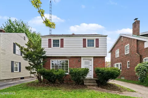 2647 Stamford Dr, Toledo, OH 43614