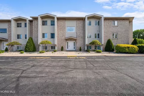 6640 Salisbury Rd #C110, Maumee, OH 43537