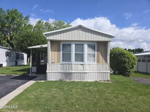 1910 Southshore Dr, Findlay, OH 45840