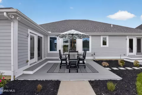 Exterior - 7617 Tournament Dr, Waterville, OH 43566 photo 3 of 11