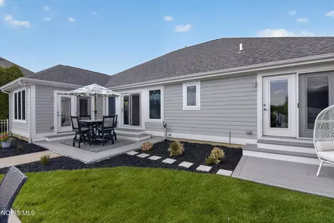 Exterior - 7617 Tournament Dr, Waterville, OH 43566 photo 4 of 11