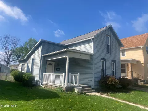 319 Locust St, Findlay, OH 45840