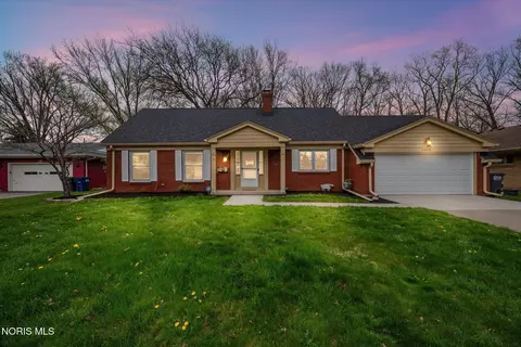1865 Glen Ellyn Dr, Toledo, OH 43614