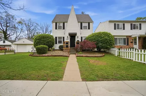 2703 Wyndale Rd, Toledo, OH 43613
