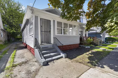 218 Dexter St, Toledo, OH 43608