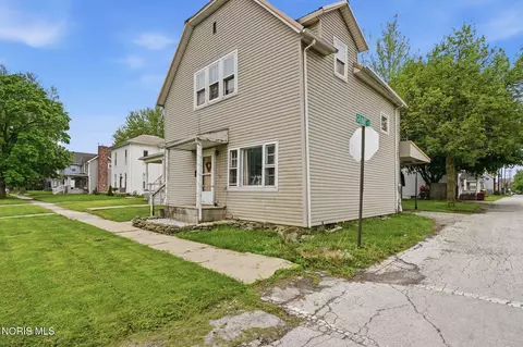 565 W Fremont St, Fostoria, OH 44830