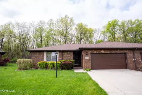 541 Wood Cree Ct, Defiance, OH 43512