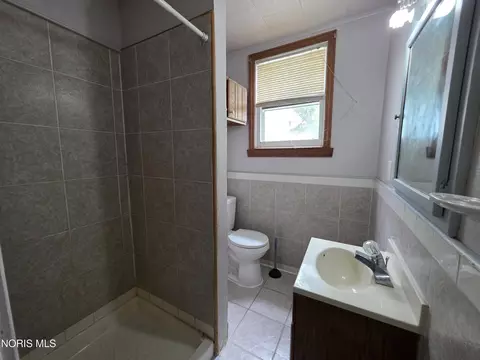 Bath - 131 W Maple St, Deshler, OH 43516 photo 2 of 2
