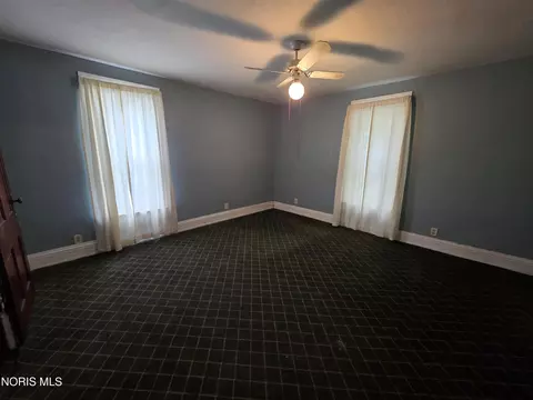 Bedroom - 131 W Maple St, Deshler, OH 43516 photo 5 of 7