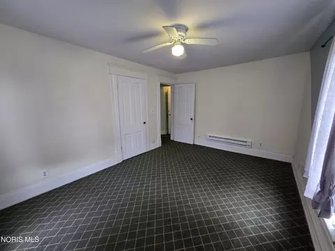 Bedroom - 131 W Maple St, Deshler, OH 43516 photo 4 of 7