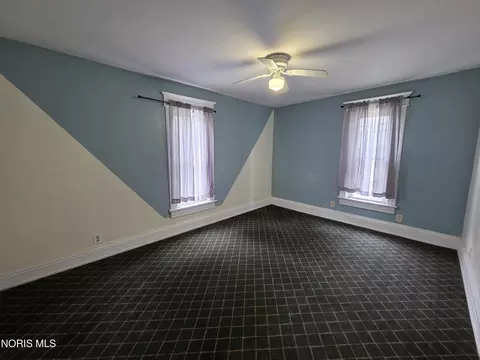 Bedroom - 131 W Maple St, Deshler, OH 43516 photo 3 of 7