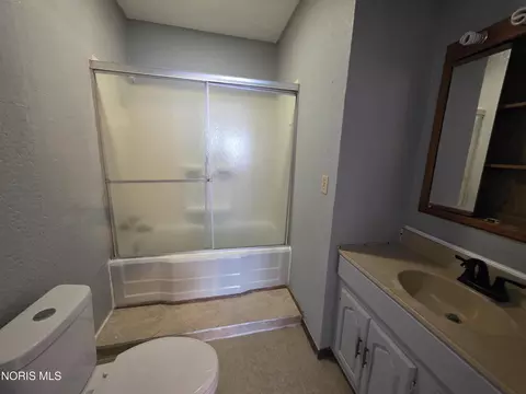 Bath - 131 W Maple St, Deshler, OH 43516 photo 1 of 2