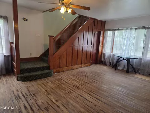 Living - 131 W Maple St, Deshler, OH 43516 photo 5 of 7