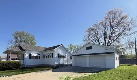 3620 Terrace Dr, Toledo, OH 43611