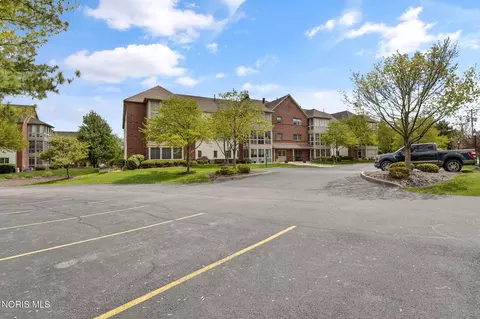 4730 Glendale Ave #305, Toledo, OH 43614