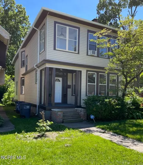 425 Boston Pl, Toledo, OH 43610