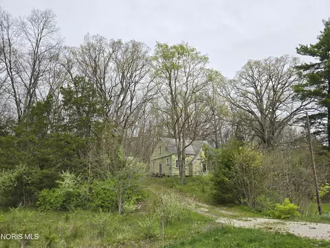 21549 Bowman Rd, Defiance, OH 43512
