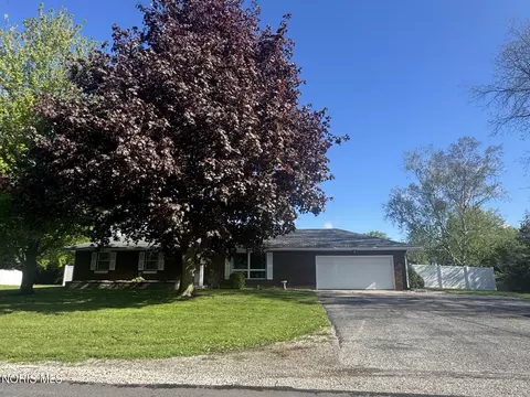 22850 Burlington Gardens St, Archbold, OH 43502