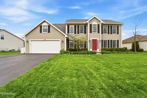 25039 Saddle Horn Dr, Perrysburg, OH 43551