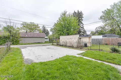 Exterior - 628 Evesham Ave, Toledo, OH 43607 photo 8 of 8