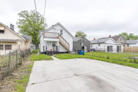 Exterior - 628 Evesham Ave, Toledo, OH 43607 photo 5 of 8